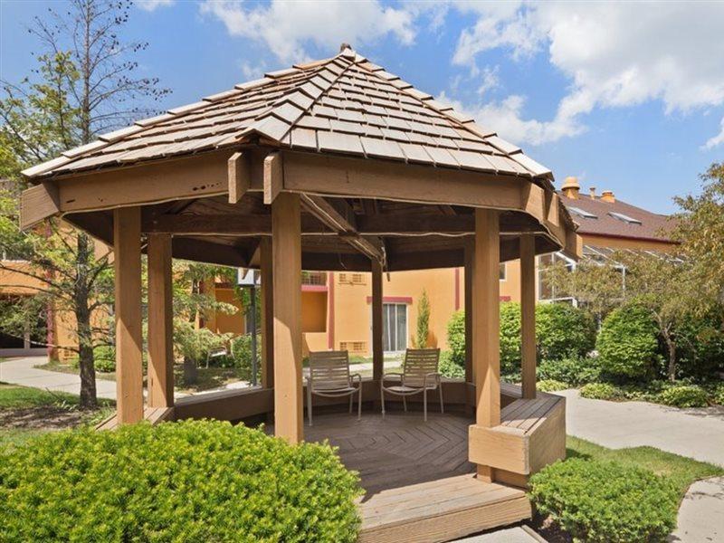 Chicago Club Inn & Suite Oakbrook Terrace Exterior photo