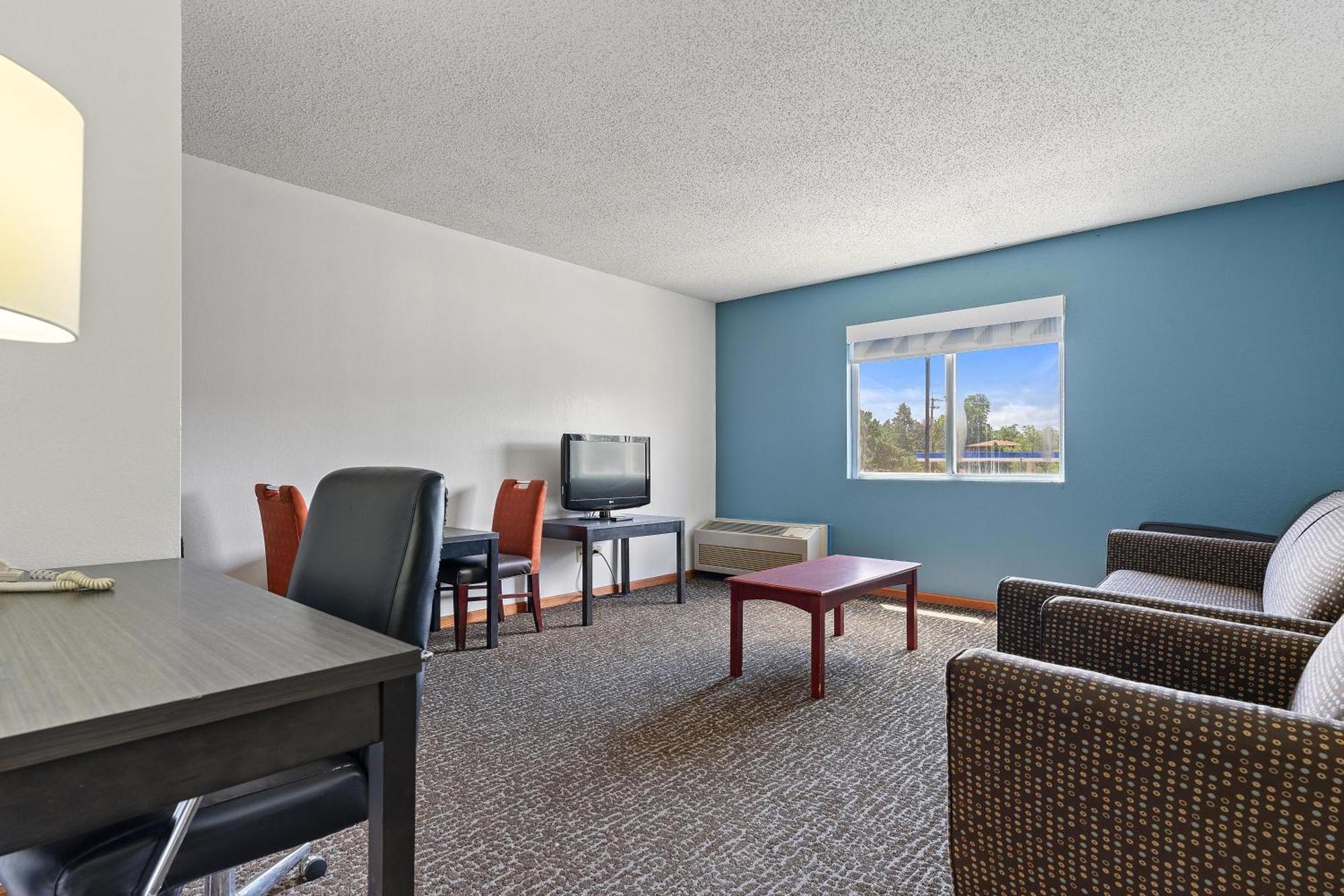 Chicago Club Inn & Suite Oakbrook Terrace Room photo